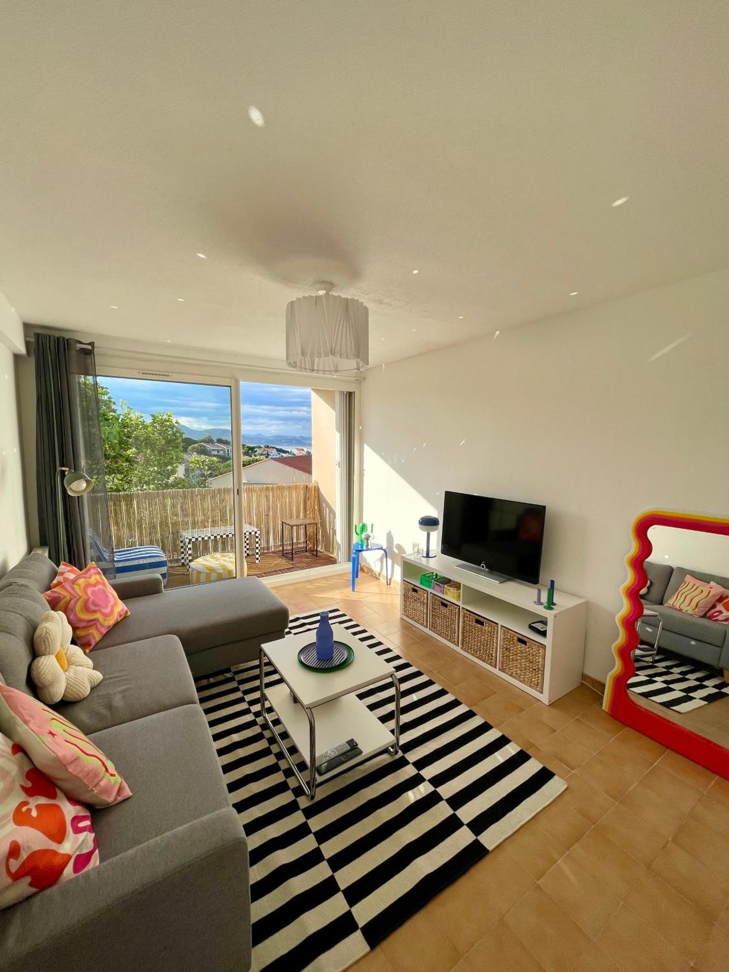 Ferienwohnung Superbe Duplex Refait A Neuf ! Hyères Exterior foto